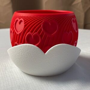 3-D Printed Heart Planter 4.5” x 5.5”. Planter 4” in diameter.